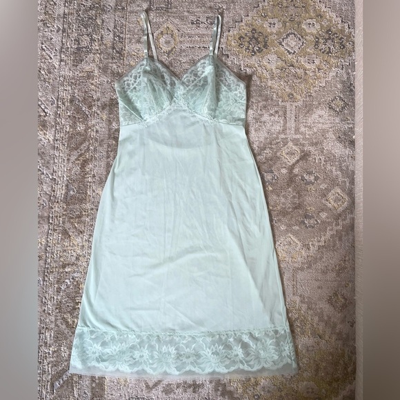 Vintage 60’s Vanity Fair Made in USA Mint Green Slip - Picture 9 of 16